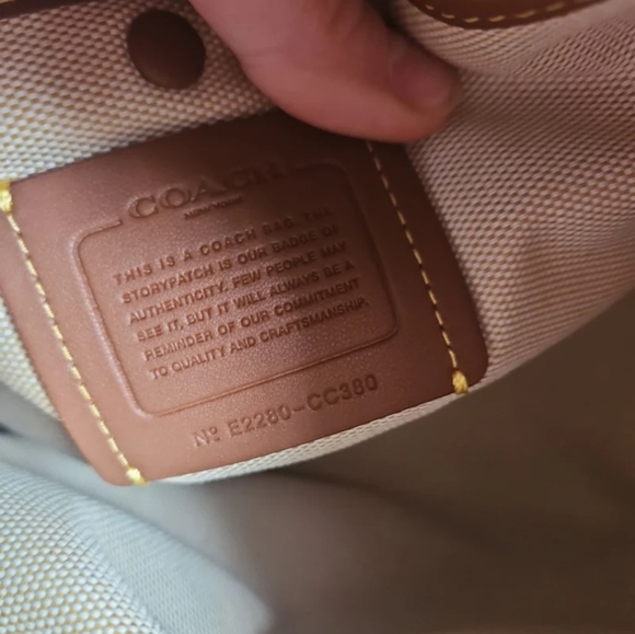 Coach Rogue 25 with Rivets - Picture 6 of 11